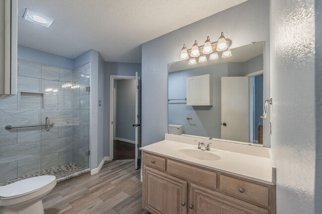 Building Photo - Spacious single-story 4-bedroom, 2-bath home in Arlington, Mansfield ISD
