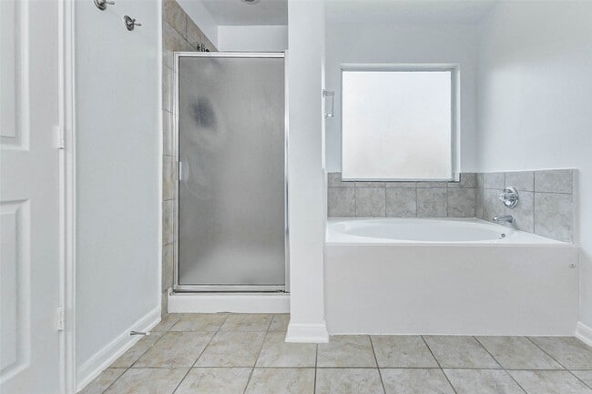 Building Photo - 7027 Parkford Meadow Dr