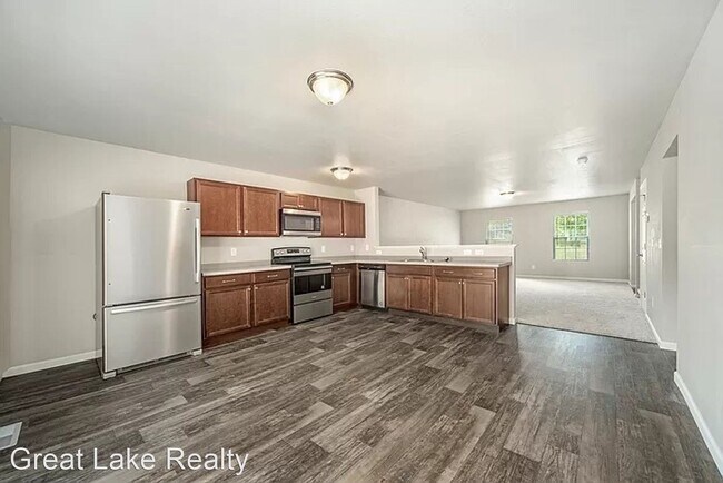 Building Photo - 4 br, 2.5 bath House - 425 Oak Hill Court