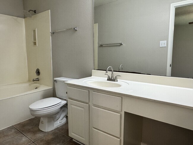 Building Photo - 1008 Aransas Cove