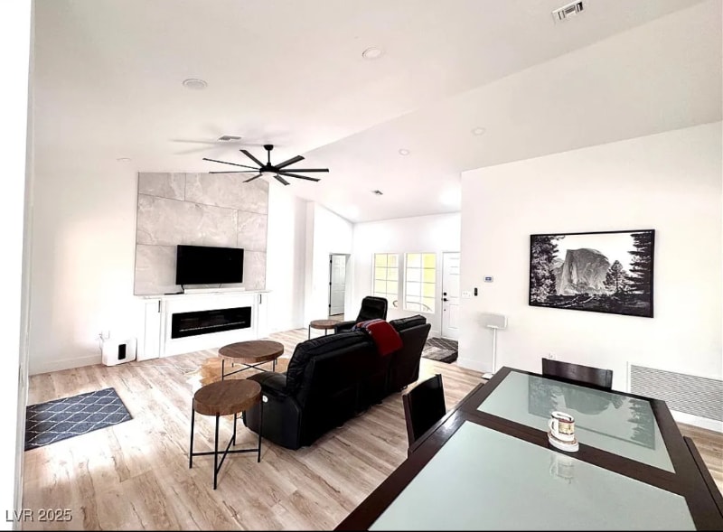 Building Photo - 9053 Firebird Dr