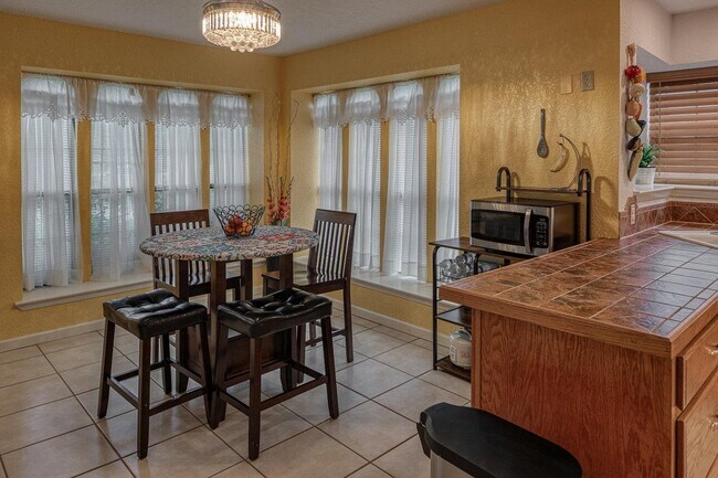 Building Photo - 227 Foster Cir