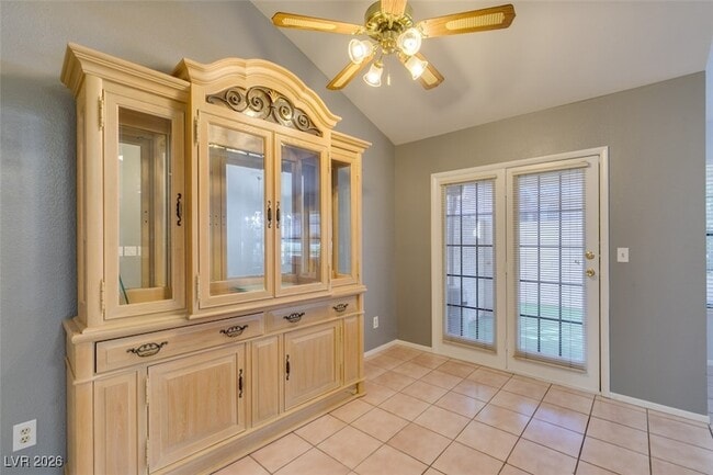 Building Photo - 224 Garfield Dr