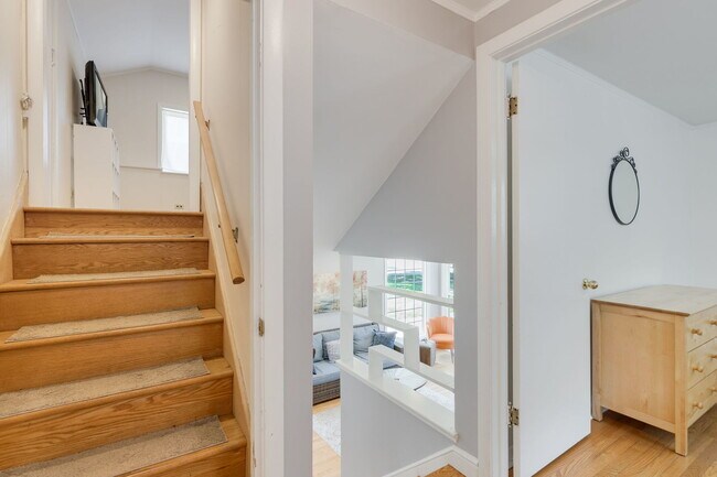 Building Photo - 47 Hackberry Ln