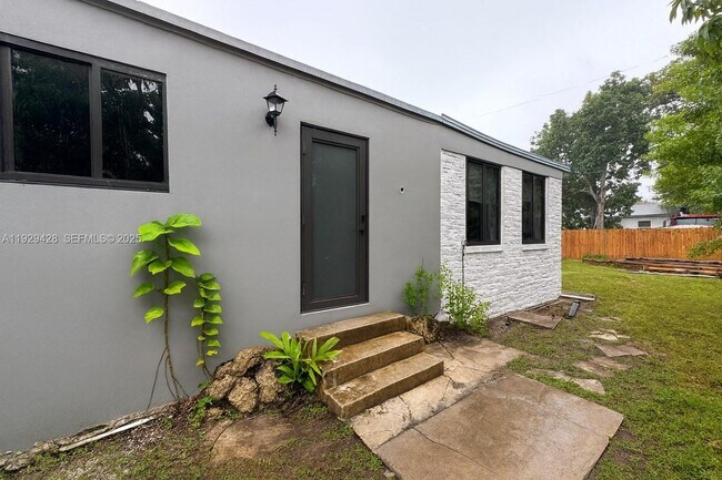 Building Photo - 926 NW 59th St