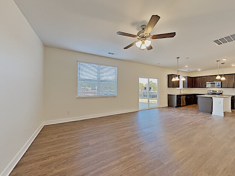 Building Photo - 4877 Chutney Dr
