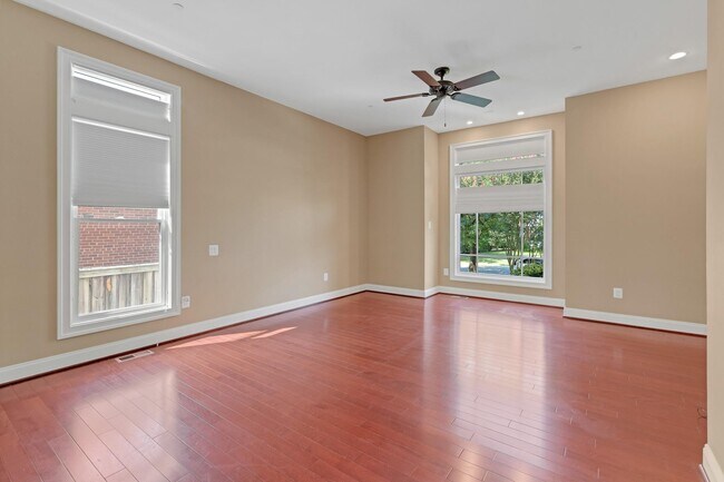 Building Photo - 7607 Newmarket Dr