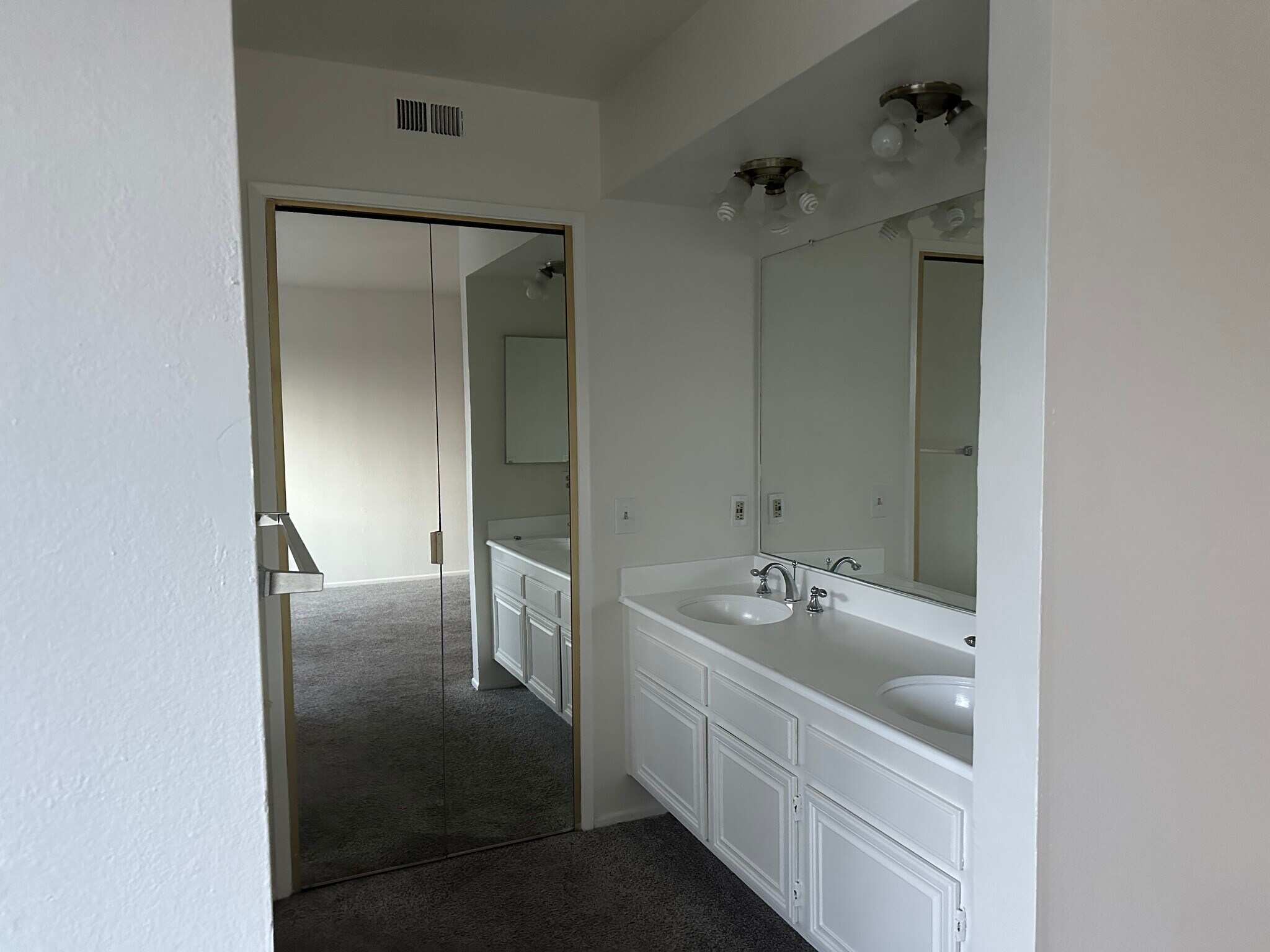 Building Photo - 3431 Artesia Blvd