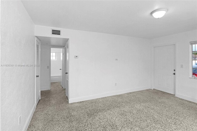 Building Photo - 3531 SW 91 Ave