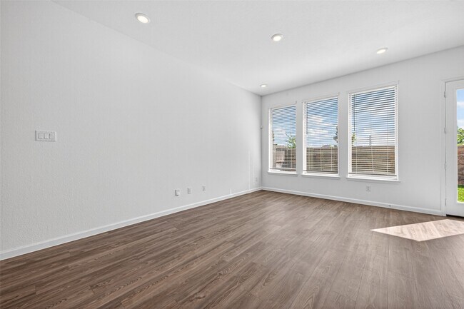 Building Photo - 5703 Foggy Vine Ct