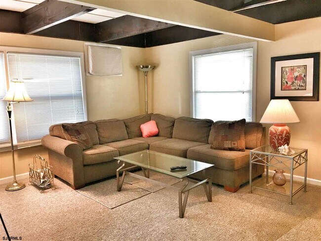 Building Photo - 316 N Vendome Ave