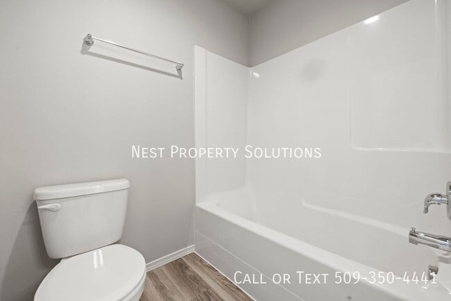 Building Photo - 913 N Washington Ct