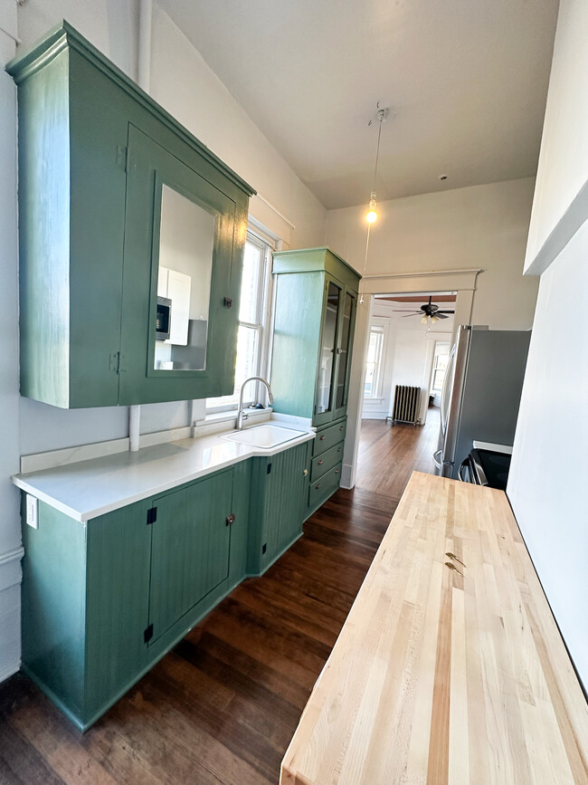 Building Photo - Von Hagen House