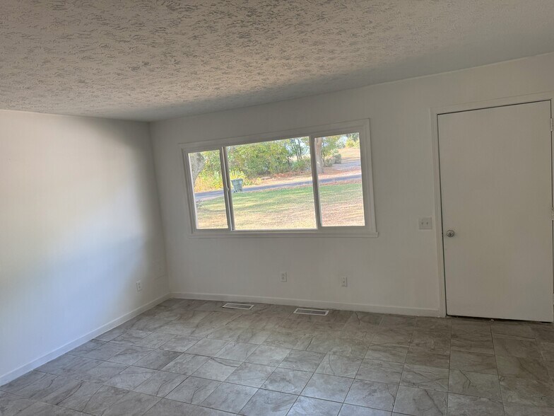 Living Room - 7520 Portage St NW