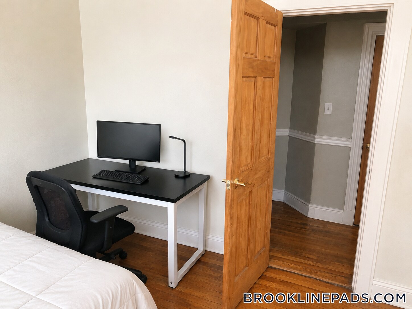 Building Photo - 360 Riverway