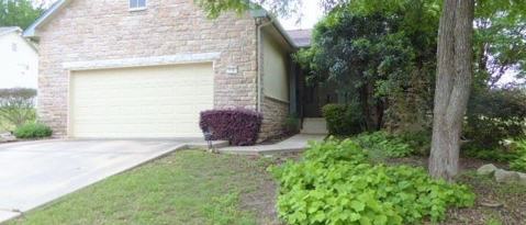 Primary Photo - 118 Larkspur Ln