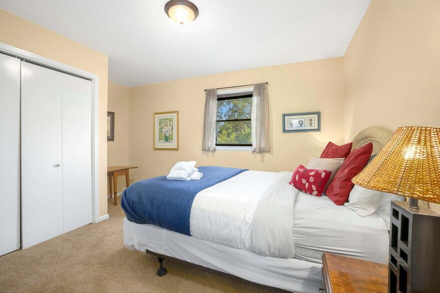 Building Photo - 560 Co Rd 102