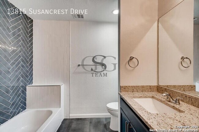 Building Photo - 13815 Susancrest Dr