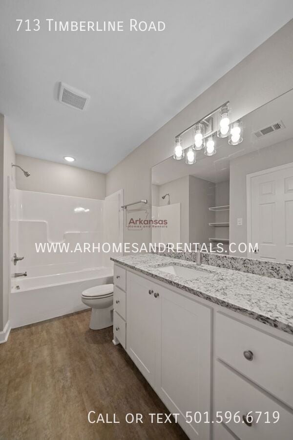 Building Photo - 713 Timberline Rd