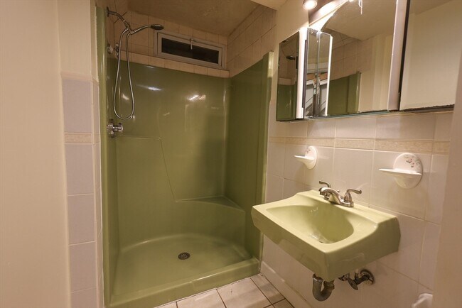 Building Photo - 235 Savin Hill Ave