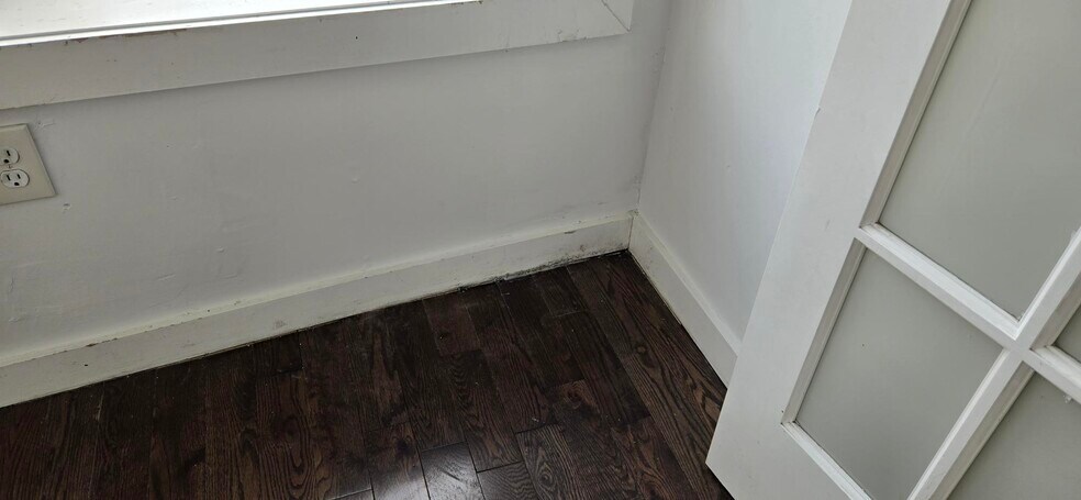 Building Photo - 487 Ocean Ave