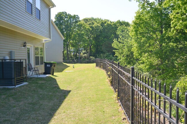 Building Photo - 7124 Fringe Flower Dr