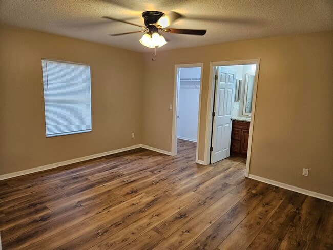 Building Photo - 5411 NW Arrowhead Terrace