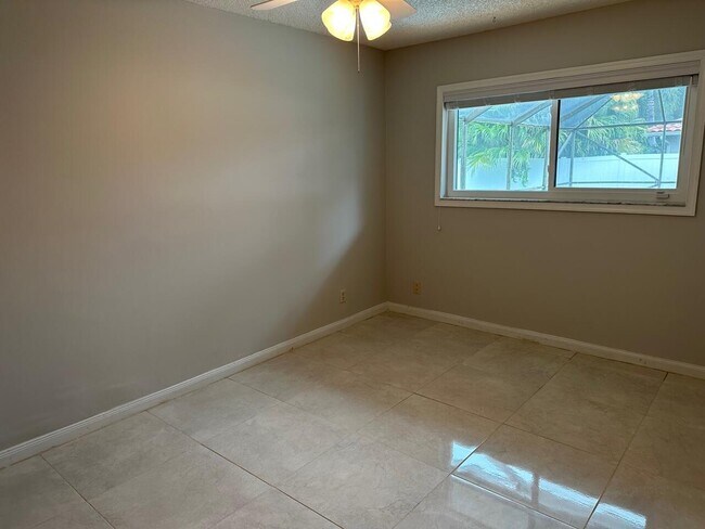 Building Photo - 22421 Ensenada Way