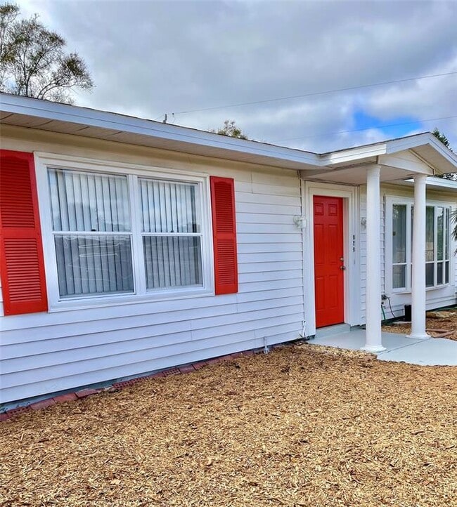 Building Photo - 828 S Tuttle Ave