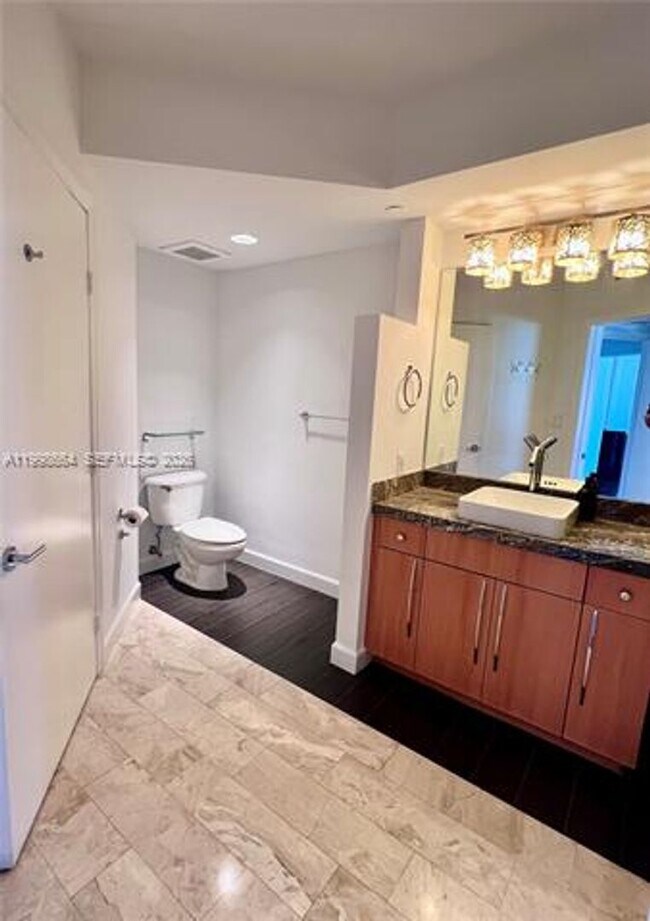 Building Photo - 1330 West Ave