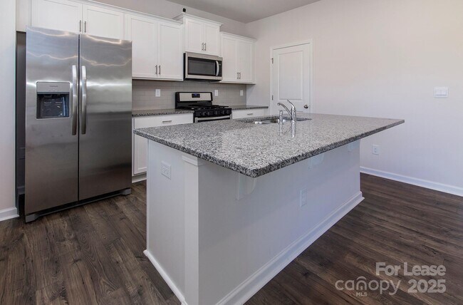 Building Photo - 11105 Austin Estates Dr