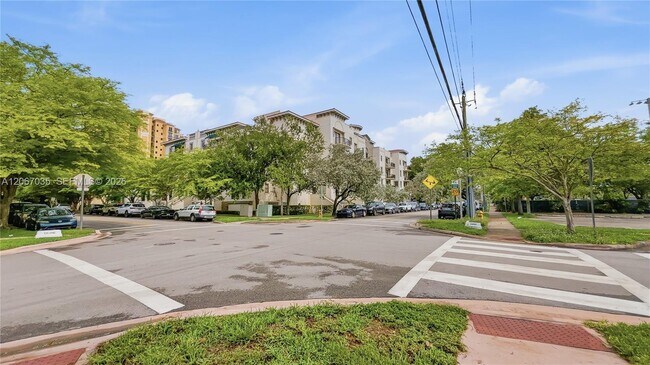 Building Photo - 1650 Galiano St