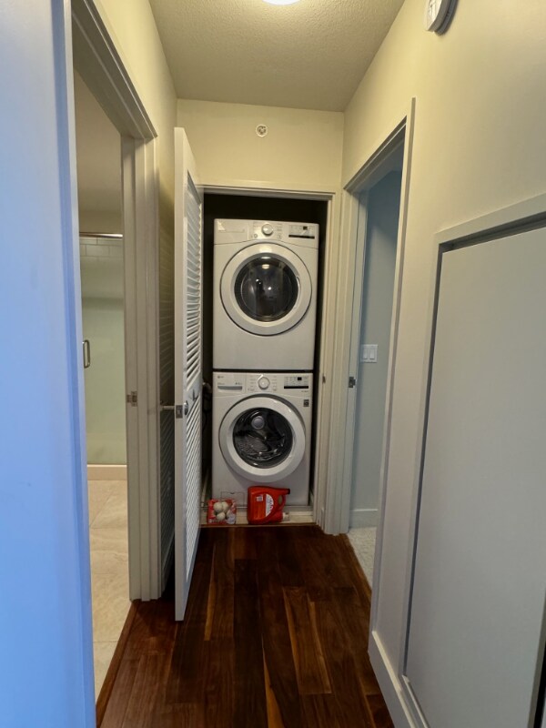 Building Photo - 1189 Waimanu St