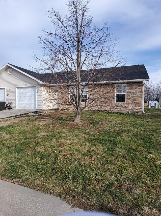 599 SE 105th Rd 599 SE 105th Rd Warrensburg MO 64093 Apartment Finder