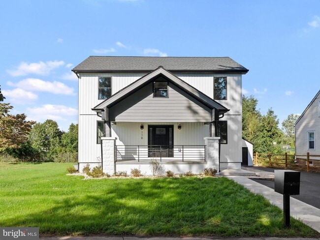 Building Photo - 116 2nd St