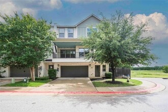 Building Photo - 221 Birch Oak Ln
