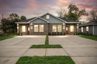 Building Photo - 5222 Bataan Rd