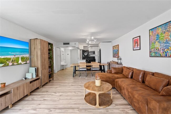 Building Photo - 1865 Brickell Ave