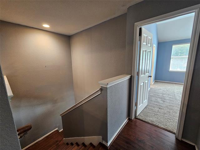 Building Photo - 2408 Finch Dr