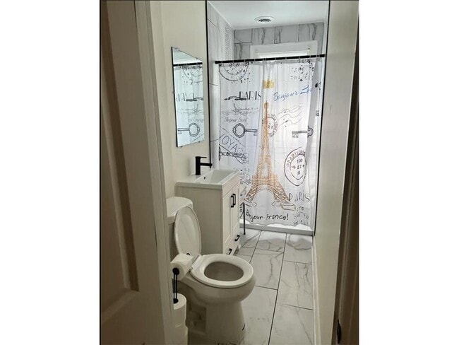 Building Photo - 1211 5th St NE