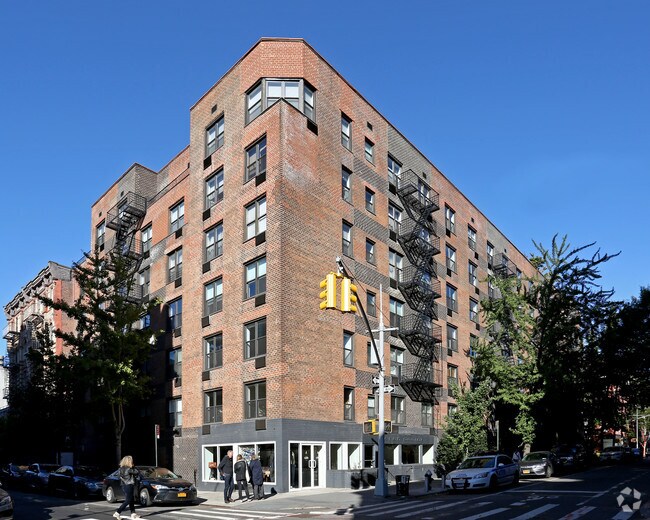 Building Photo - 350 Bleecker