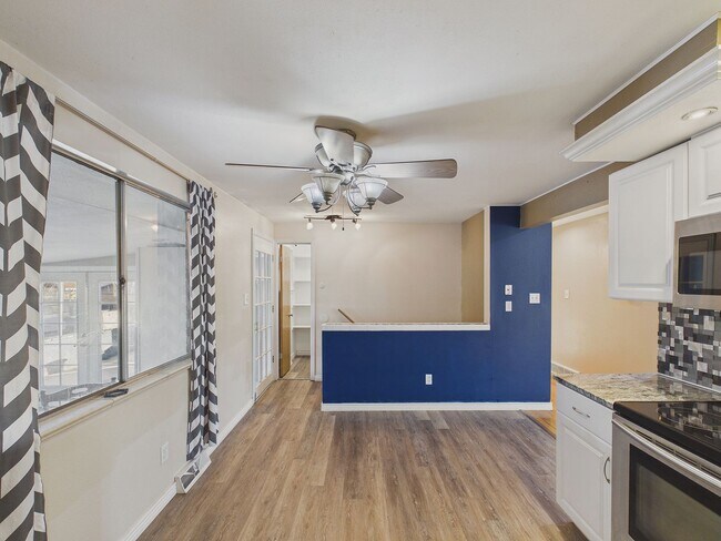 Building Photo - Gorgeous home in Westminster!