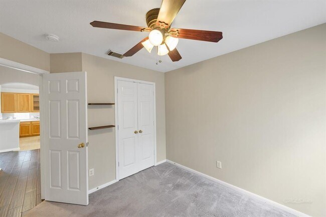 Building Photo - 7211 Bethany Bay Dr