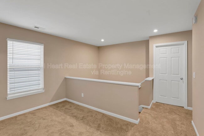 Building Photo - 7449 Sugarbark Dr