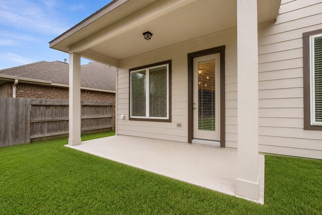 Building Photo - 22503 Miramar Bend Dr