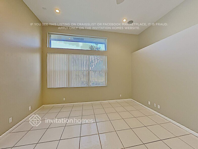 Building Photo - 8227 NW 41st St