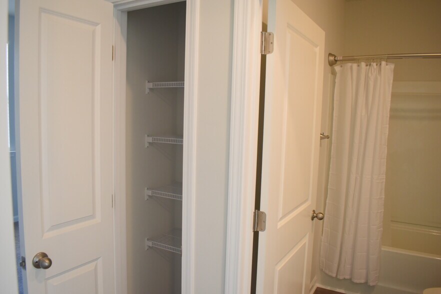 Building Photo - 471 St Kitts Way