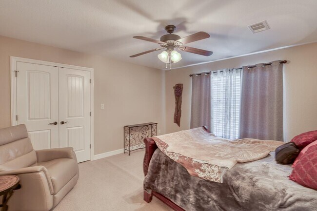 Building Photo - 301 Firestone Dr