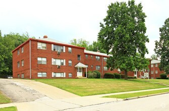 Building Photo - Heritage Hills