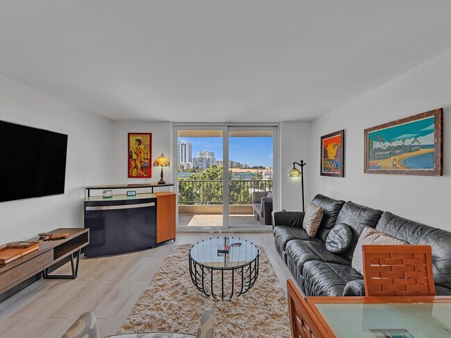 Building Photo - 1421 S Ocean Blvd